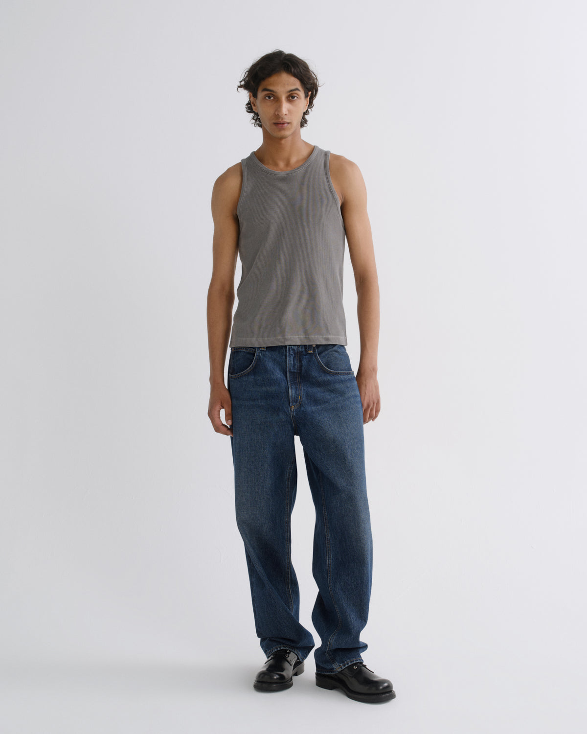 Men Viggo Rib Tank in Pewter - Agolde