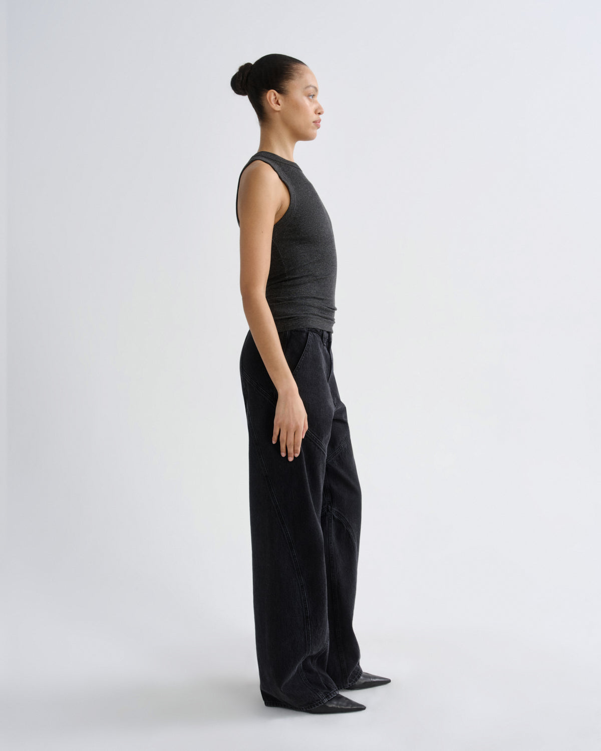 Women Leigh Tank in Charcoal Heather - Agolde