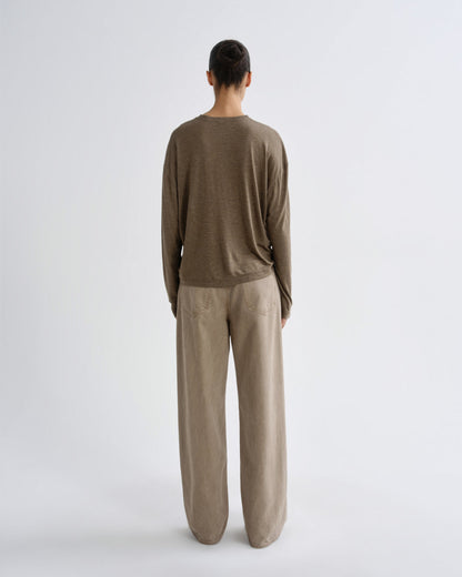 Women Sasha Long Sleeve Boyfriend Tee in Loam - Agolde